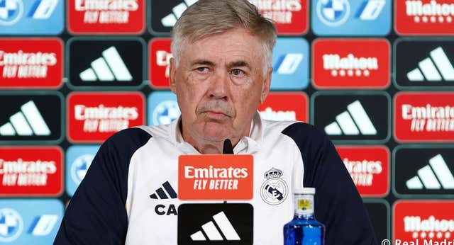 Ancelotti: «En los últimos dos partidos Vinicius se ha descolocado en algunos momentos»