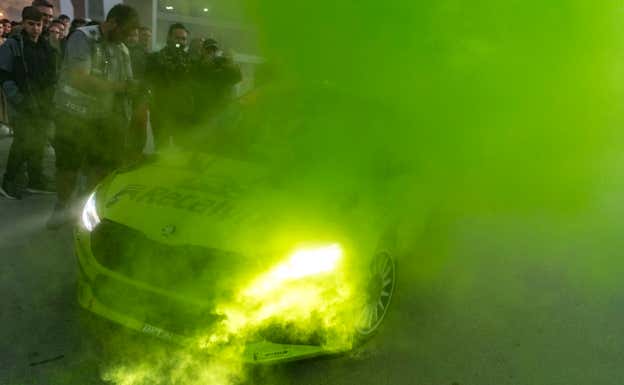 Entrada triunfal del Skoda de Suárez al podio del Rally La Nucía. Shakedown Media