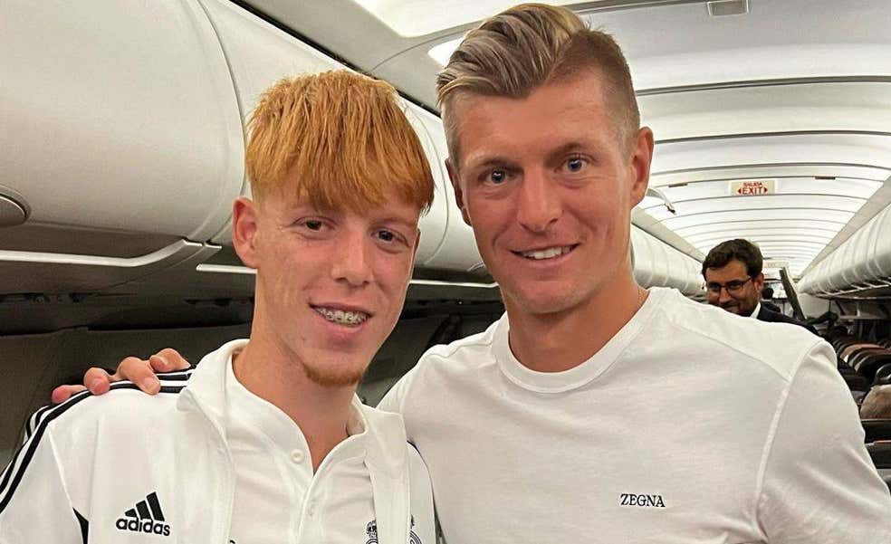 La pesadilla de Marc Cucalón, el 'Xabi Alonso' de La Fábrica al que una bacteria aleja del fútbol