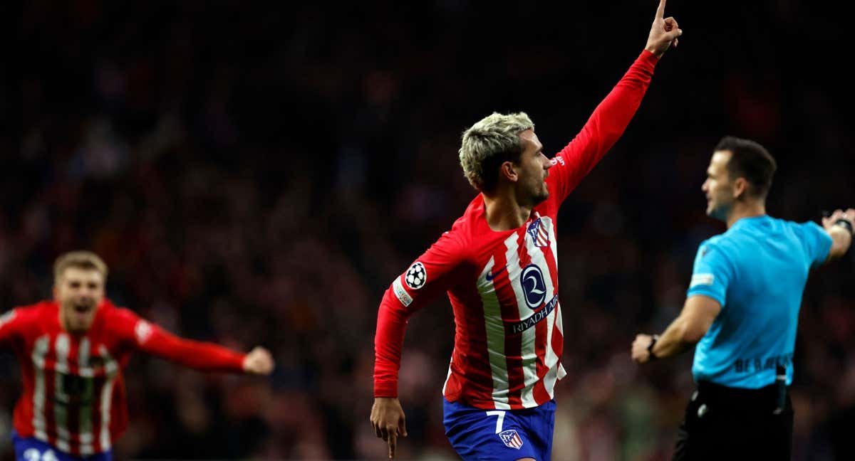 Griezmann celebrando uno de sus goles en el Metropolitano. /EFE