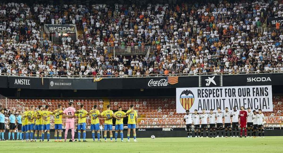 Mestalla con la grada sancionada.