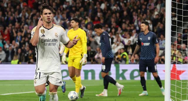 Brahim, un gol, un abrazo y una súplica: «Carlo, póngame más«