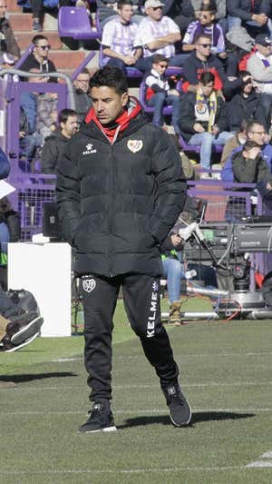 Míchel, durante un partido del Rayo Vallecano.  Ramón Gomez