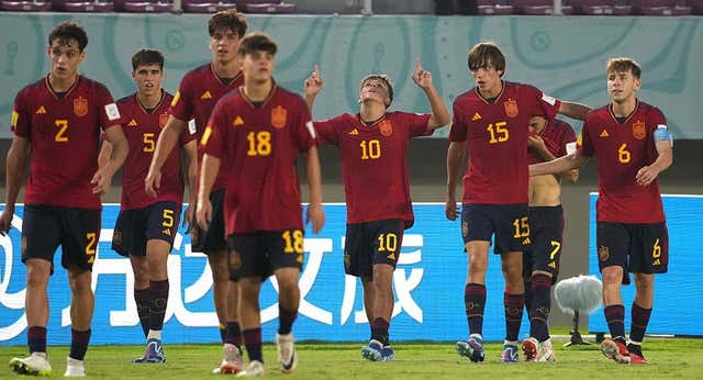 España tira de oficio para vencer a Mali en un partido gris