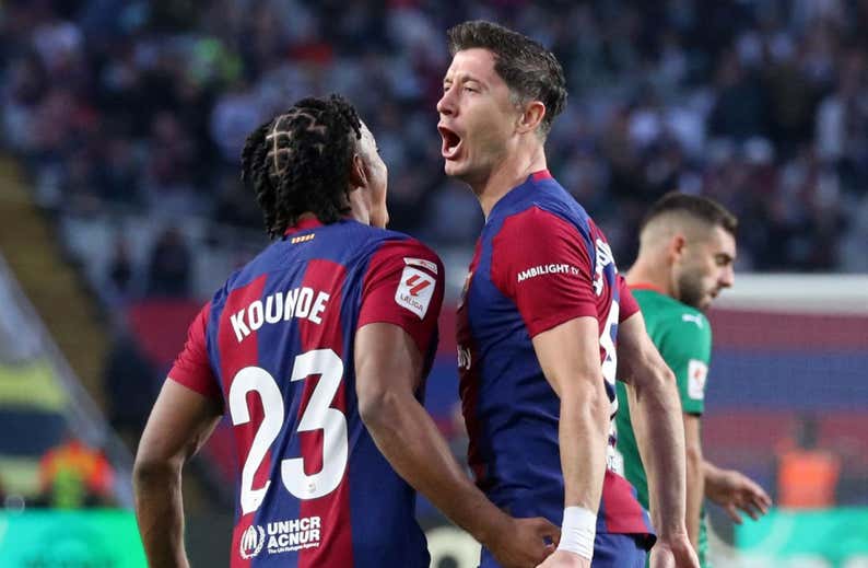 Lewandowski justifica el desaire a Lamine como “un accidente”