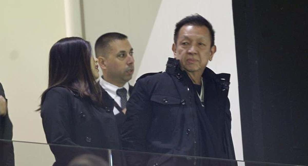 Peter Lim en su palco de Mestalla.
