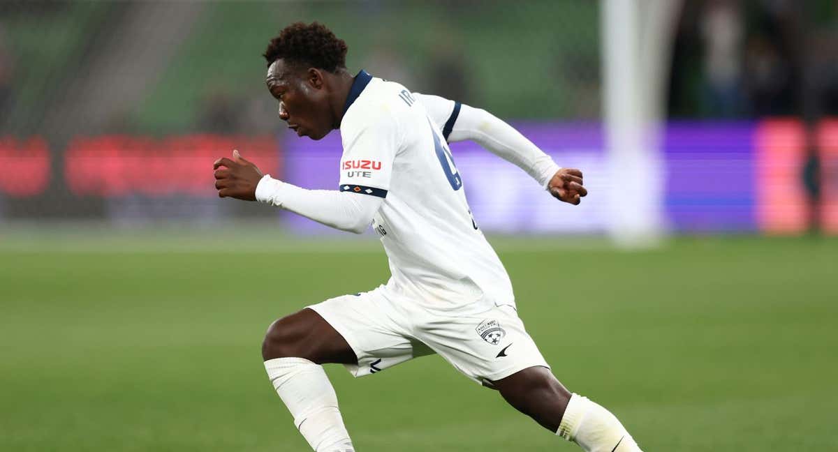 Nestory Irankunda, durante un partido con el Adelaide United./Getty