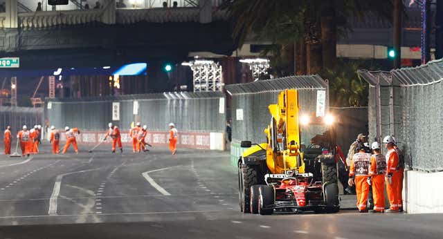 Caos en Las Vegas: solo ocho minutos de libres 1 y FP2 a puerta cerrada