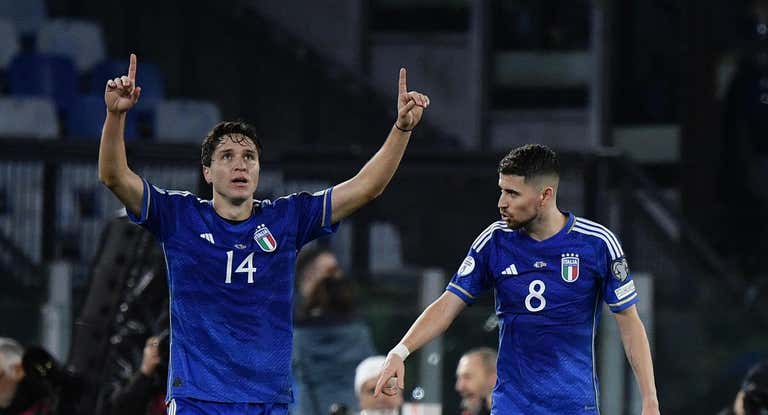 Chiesa celebra uno de los tantos marcados ante Macedonia del Norte.