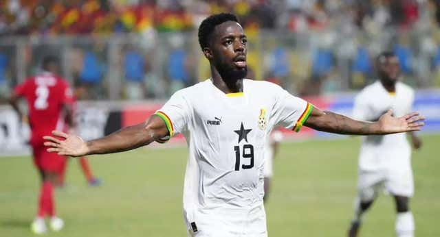 Iñaki Williams transforma los pitos en locura con su primer gol con Ghana en el 95′