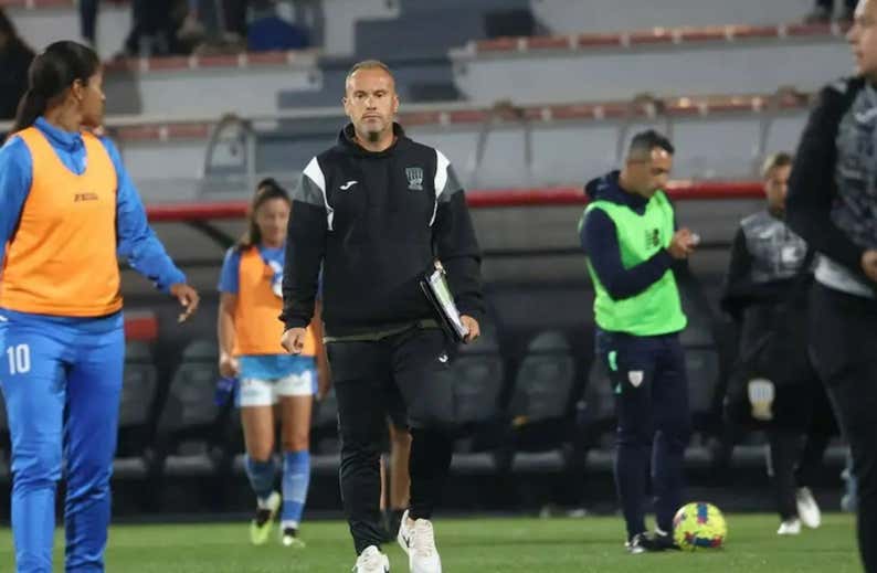 La RFEF propone suspender dos años al entrenador e inhabilitar un año a la directora deportiva