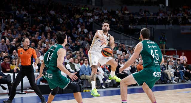 El Real Madrid se deja el invicto en casa después de mandar por 21 puntos ante Unicaja Málaga