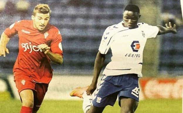 Diop jugando con el Tenerife.