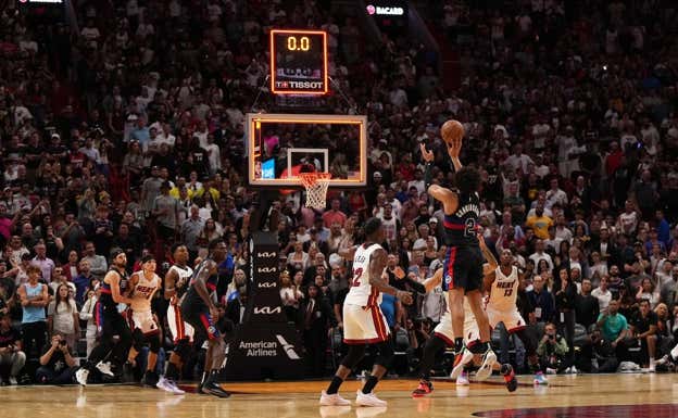 Cada cuarto en la NBA posee una duración de 12 minutos.  REUTERS