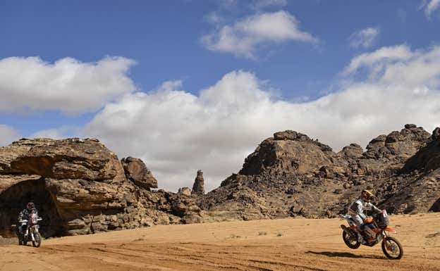 Acción en motos en la etapa 4 del Rally Dakar 2023.  A.S.O./G.Soldano/DPPI