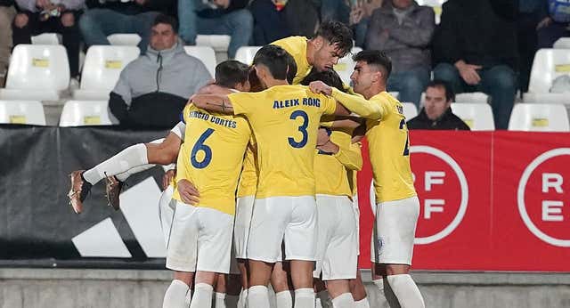 ¿Tienes un euro? Puedes comprar el club que ha ganado el último título oficial del año en España