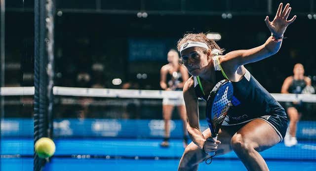 Carolina Navarro, treinta años en la élite del pádel: «Empecé a jugar con una pala de madera»