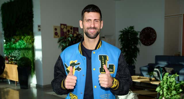 Djokovic se monta en el dólar y culmina su última transformación… esta vez fuera del tenis