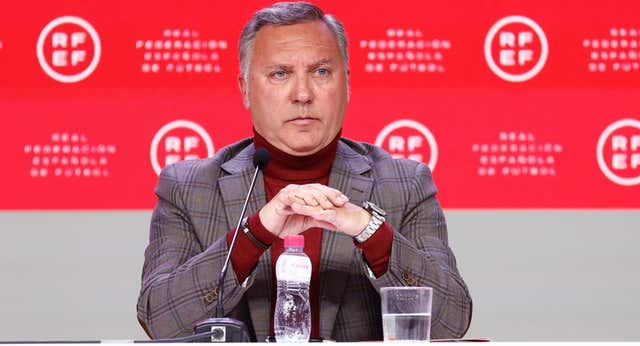 La culpa del escandaloso penalti de Butarque es de Larsen y Renato Tapia