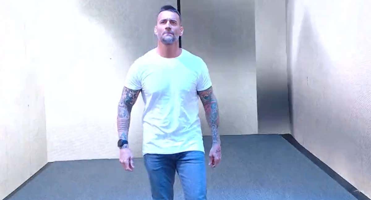 CM Punk en su aparición en Survivor Series WarGames./