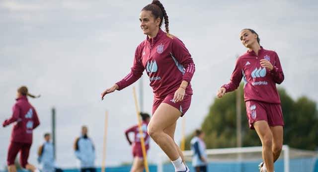 Primer ‘match ball’ de la Selección en la casa de Teresa Abelleira