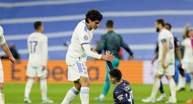 La historia de ‘Suli’ Vallejo: el primer ‘amigo’ de Bellingham en Madrid y el “profesional intachable” al que traicionan los isquios