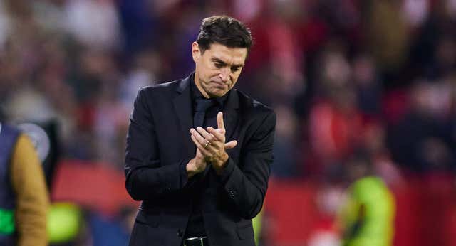Diego Alonso bate récords negativos… pero tiene el apoyo de los capitanes: «Confiamos en él»