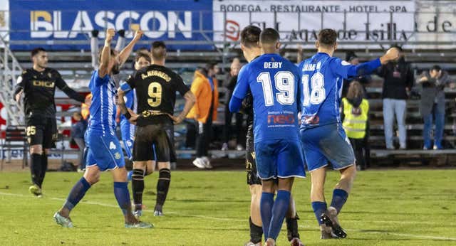 La Arandina da el sorpresón ante el Cádiz en una noche sin más sustos para los Primeras