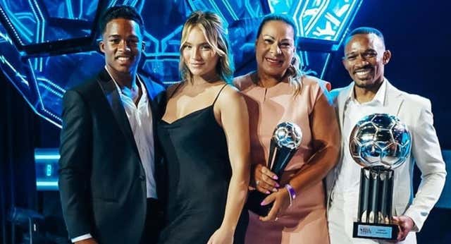 Endrick hace doblete en los premios del Brasileirao con Suárez de MVP