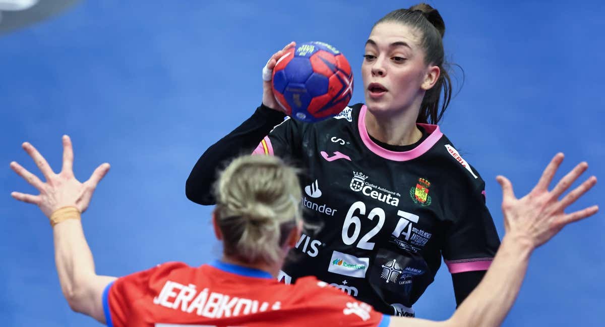 La jugadora de la Selección Paula Arcos, durante el partido contra la República Checa.