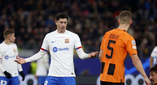 Lewandowski y su filosofía para educar a los más jóvenes: «A veces hay que frenarlos»