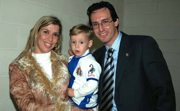 Emery, con su familia durante su etapa en el Lorca Deportiva.