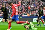Oblak salva la racha y el apagón mental ante el colista