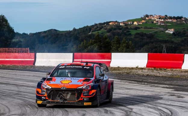 Sordo consiguió con este coche sus dos últimos triunfos en Cerdeña.  Danny García
