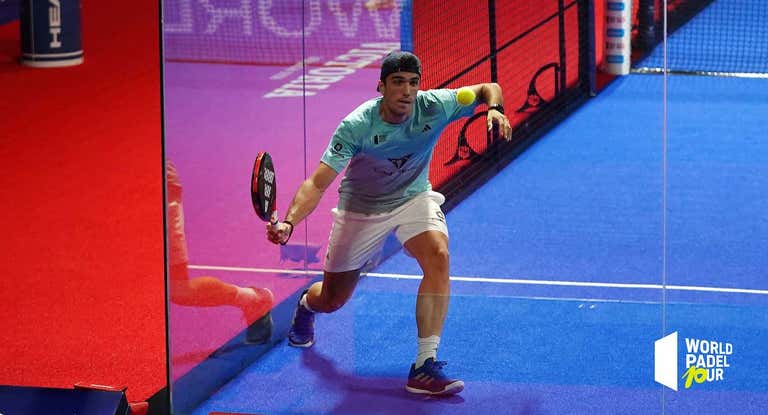 Ale Galán durante un torneo del World Padel Tour.