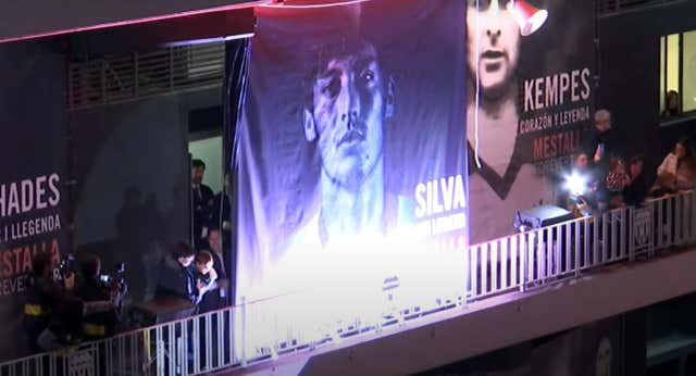 David Silva ya tiene su lona en Mestalla y su ‘hermano’ Villa no le olvida: “Me beneficié mucho de él”