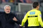 Mourinho descifra su futuro: «Si hay que separarse no será por decisión mía»