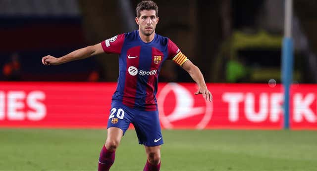 Sergi Roberto y el Barça deshojan la margarita en una temporada «complicada» para un capitán con sueldo de recién ascendido
