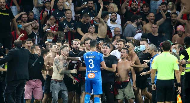 La violencia “ultra” sacude el fútbol francés con los Juegos Olímpicos en el horizonte