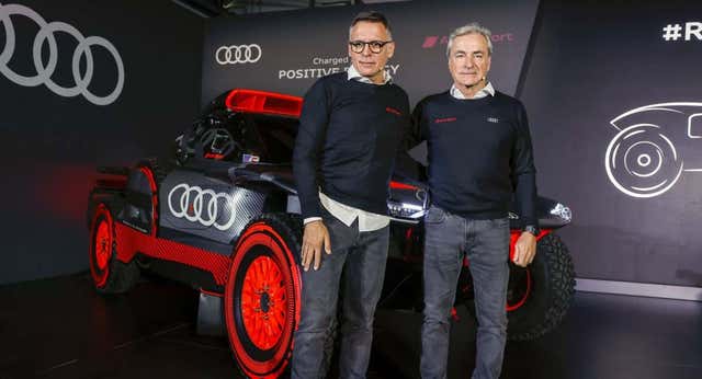 Todos los coches que ha llevado Carlos Sainz en el Dakar