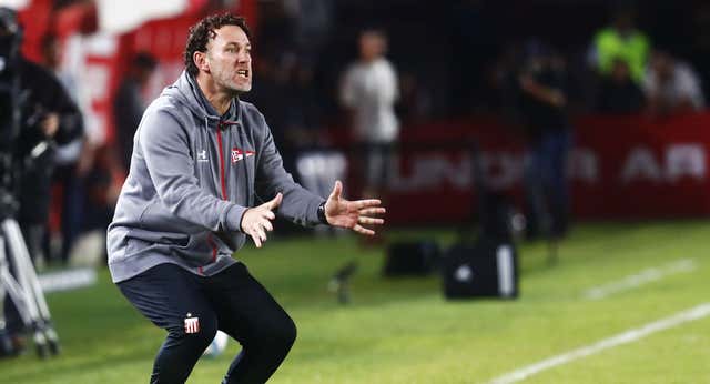 Gabi Milito: «¿Entrenar al Zaragoza o en Arabia? Si puedo elegir, prefiero hacer lo que siento»