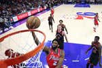 Los estratosféricos registros de diciembre de Joel Embiid chocan con la duda ética de sus tiros libres