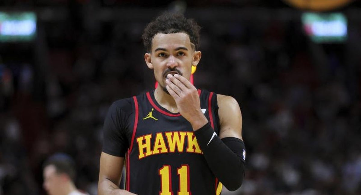 Trae Young en un momento de la derrota ante los Heat.