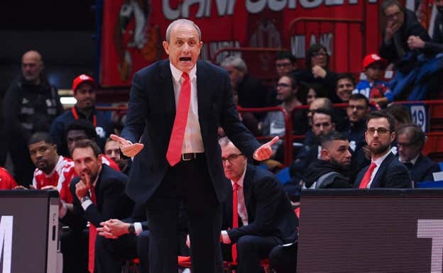 Messina, en un partido reciente con el Milan.  Reuters