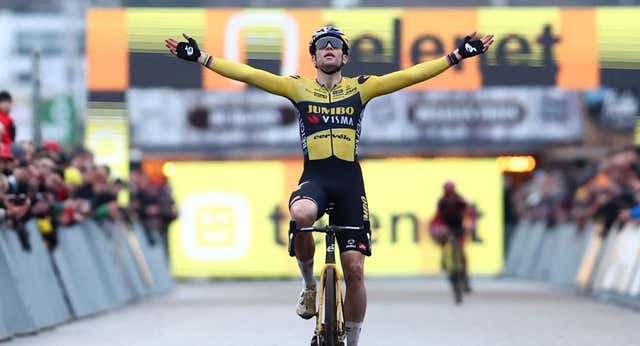 Fumata blanca de Wout van Aert: ¡estará en Benidorm!