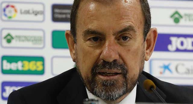 Ángel Torres reconoce el interés del Getafe por Ilaix Moriba y Oriol Romeu: “En el fútbol no hay nada imposible”
