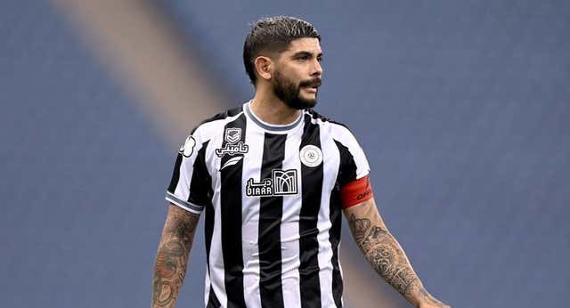 Sao Paulo se mete en la lucha de Boca y Newell’s por Éver Banega