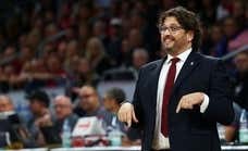 Andrea Trinchieri sale de la ecuación del Barça, mientras Jasikevicius echa más leña al fuego: “Fue feo”