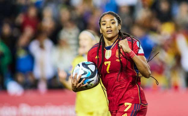 Salma celebra uno de los goles que marcó ante Suecia.  Getty
