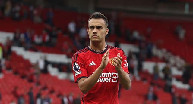 El Manchester United corta la cesión de Reguilón y vuelve al Tottenham